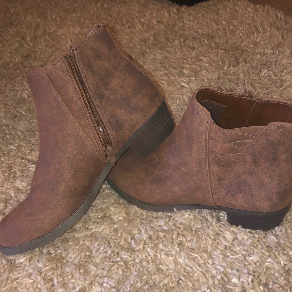 Carlos ankle booties